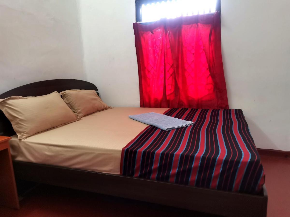 Nallur Holidays Inn Jaffna Exterior photo
